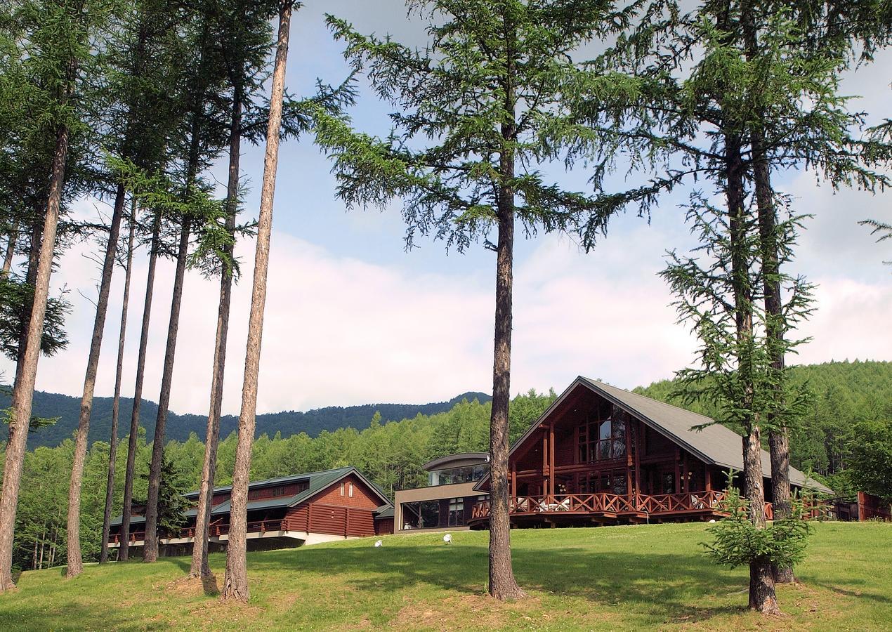 Log Hotel Larch Lake Kanayama Minamifurano Екстериор снимка